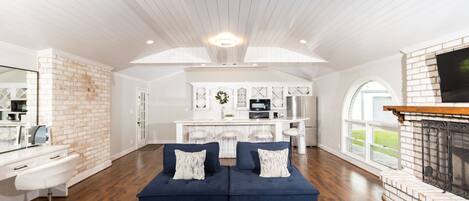 Smart-tv en een open haard