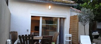 Studio with mezzanine near the port, with garden