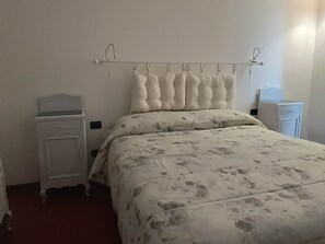 1 camera, ferro/asse da stiro, Wi-Fi, lenzuola