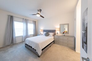 2 عدّة غرف نوم ومكتب ومكواة/لوح كي وواي فاي مجانًا