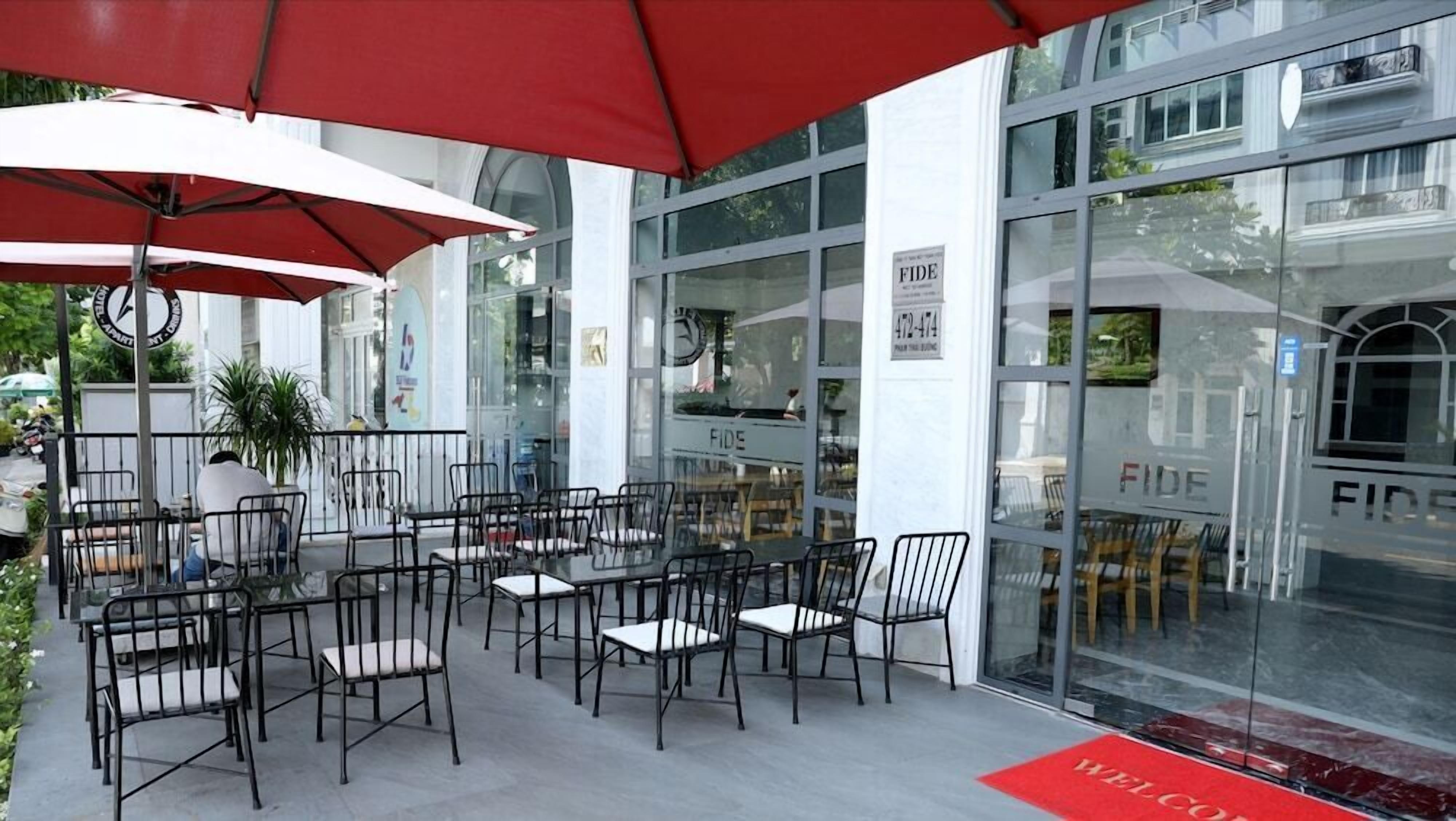 Khu ẩm thực ngoài trời