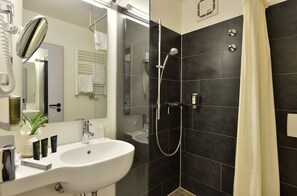 Bathroom - Landhotel Schnuck (Schneverdingen)