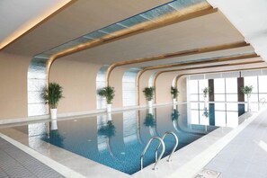 Outdoor pool - Wanda Vista Zhengzhou (Zhengzhou)