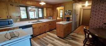 Wits End Ranch - Near Buffalo River