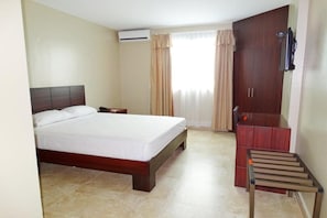 Room - Hotel Marvento Suites (Salinas)