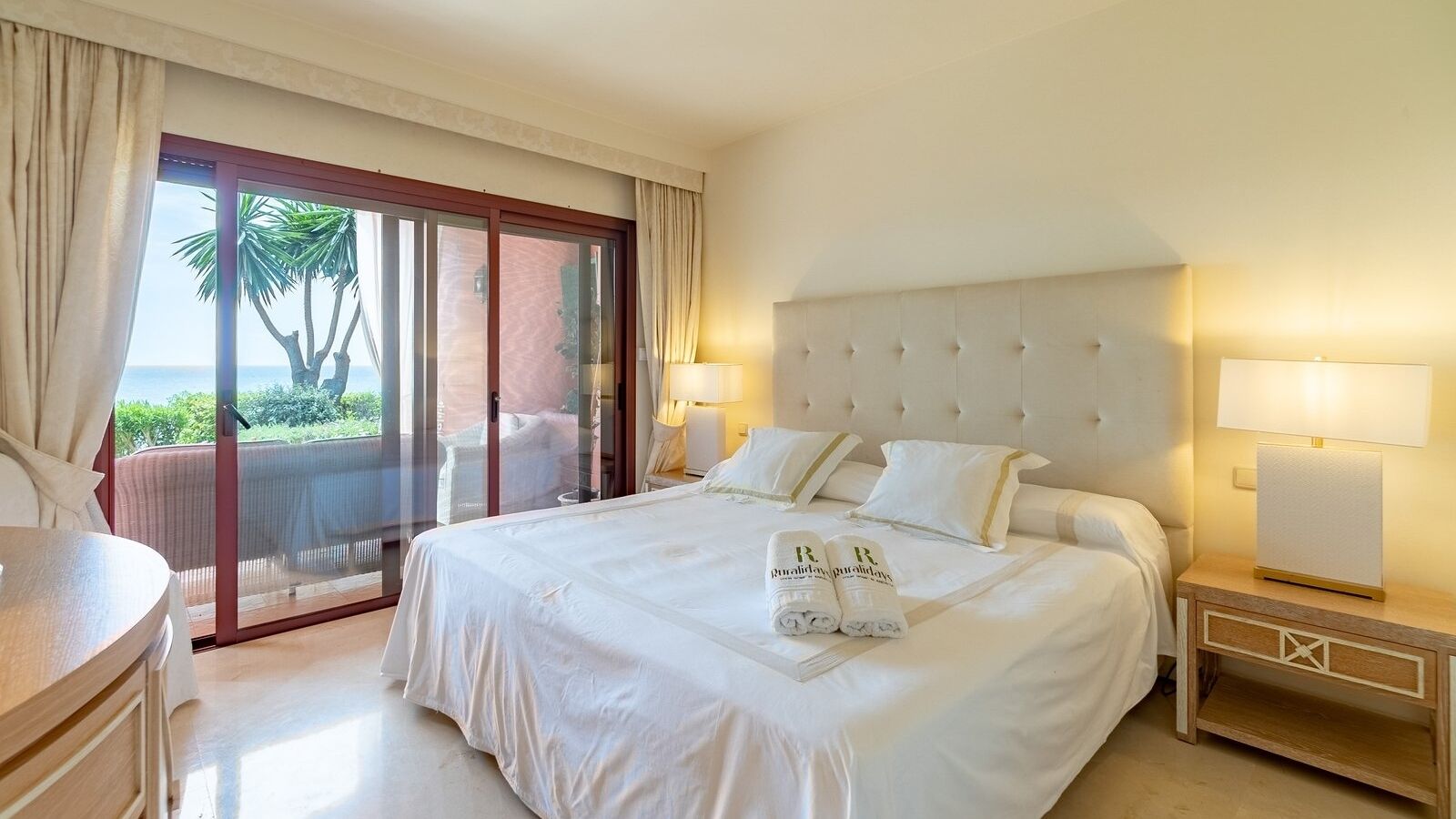 Menara Beach Estepona by Ruralidays