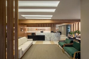 Lobby - Hotel Intercity Cuiaba (Cuiabá)