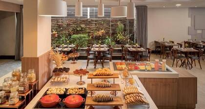 Hotel Intercity Cuiaba