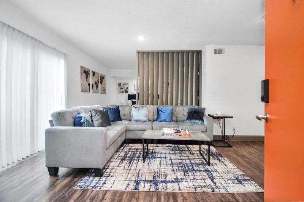 Lavish Studio in MED Center and a Walk to NRG Stadium 