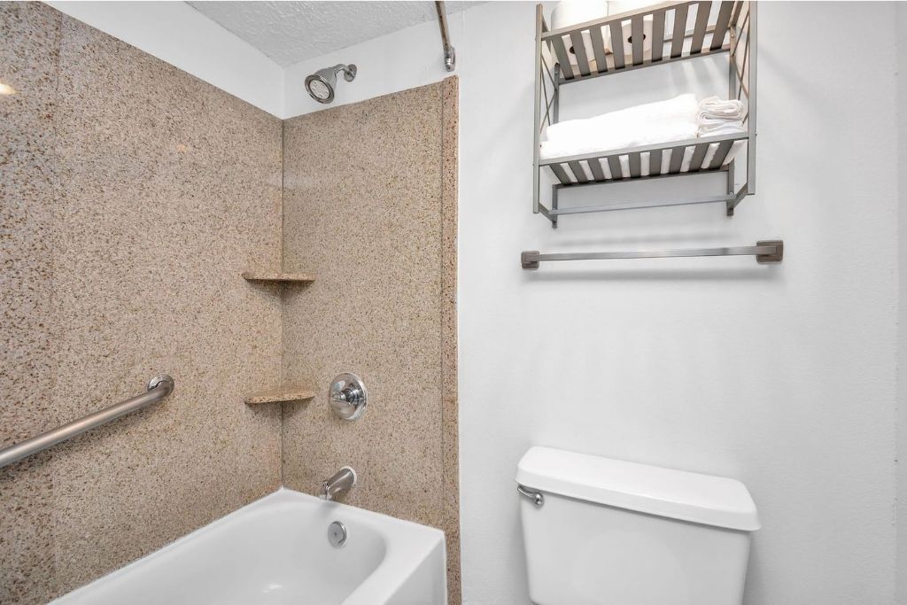 Lavish Studio in MED Center and a Walk to NRG Stadium 