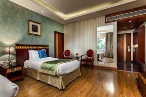 Room - Atrio by Devam (New Delhi)
