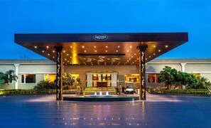 Exterior - Atrio by Devam (New Delhi)