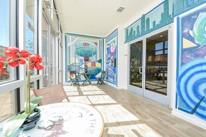 Dining - 3C| Charm in the City| Stylish home in Gated Complex (Katy)