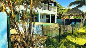 Enceinte de lâhĂ©bergement