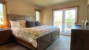 House (GT254) | 3 bedrooms, free WiFi