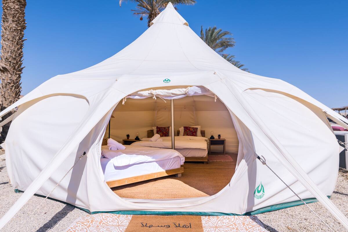 glamping family deluxe tent | bed sheets