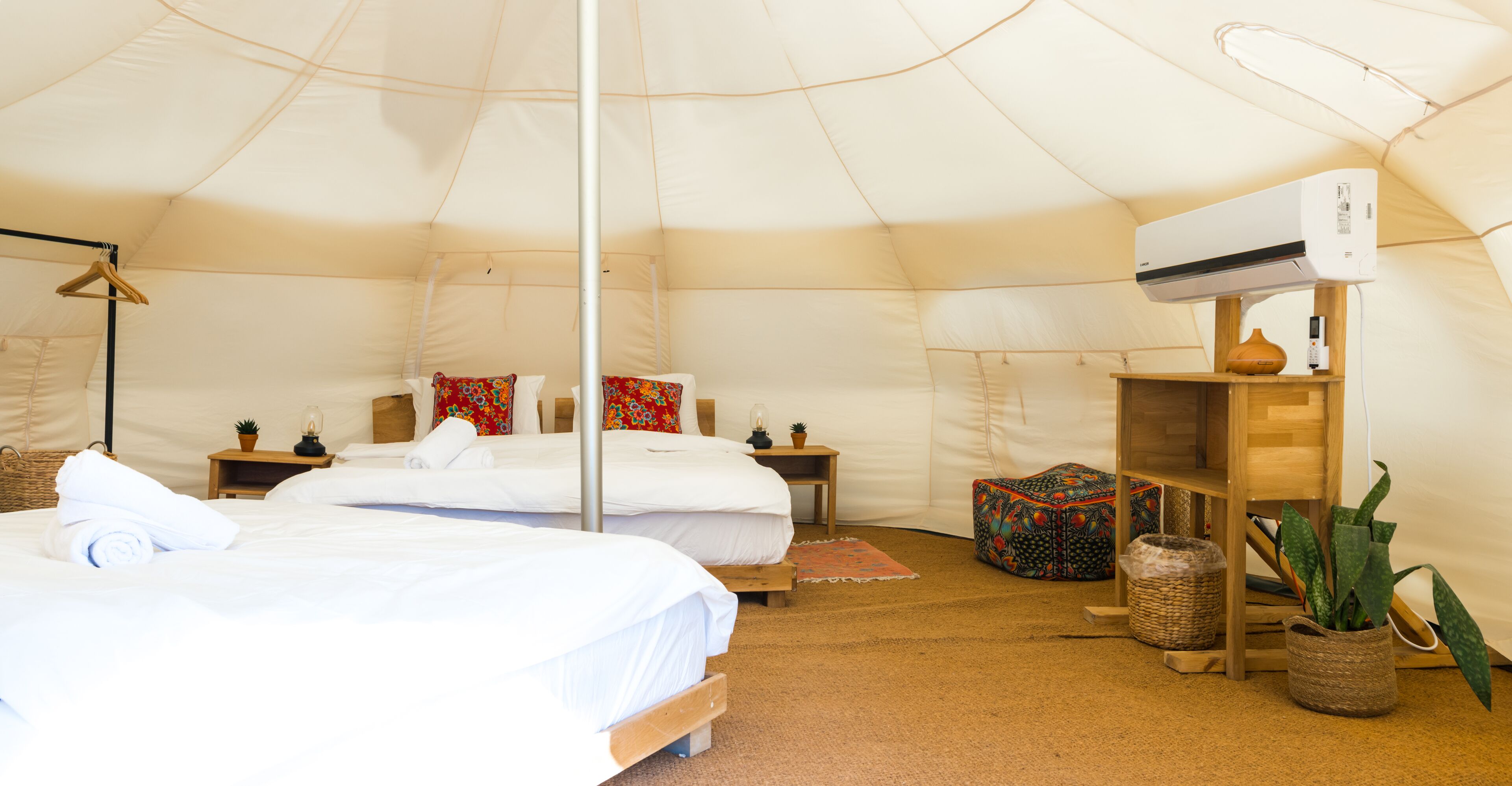 glamping family deluxe tent | bed sheets