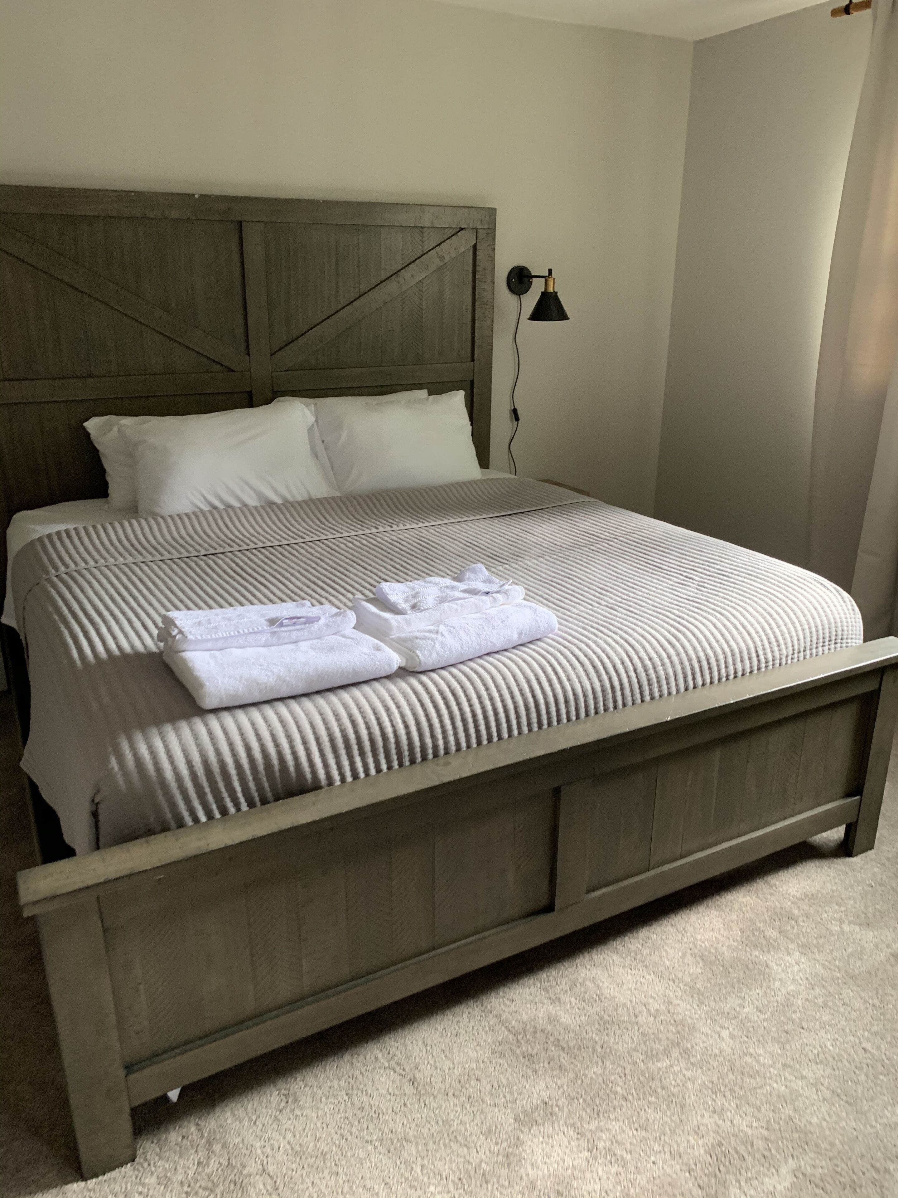 Modern farmhouse - your home away from home!