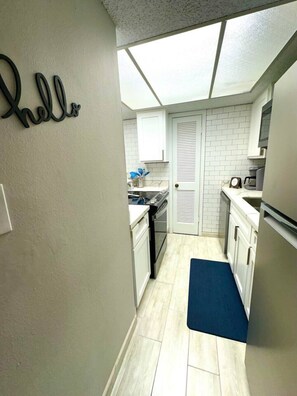 Fridge, microwave, oven, stovetop - Beachfront Paradise w/ King Room, Pool, Hot Tub! (South Padre Island)