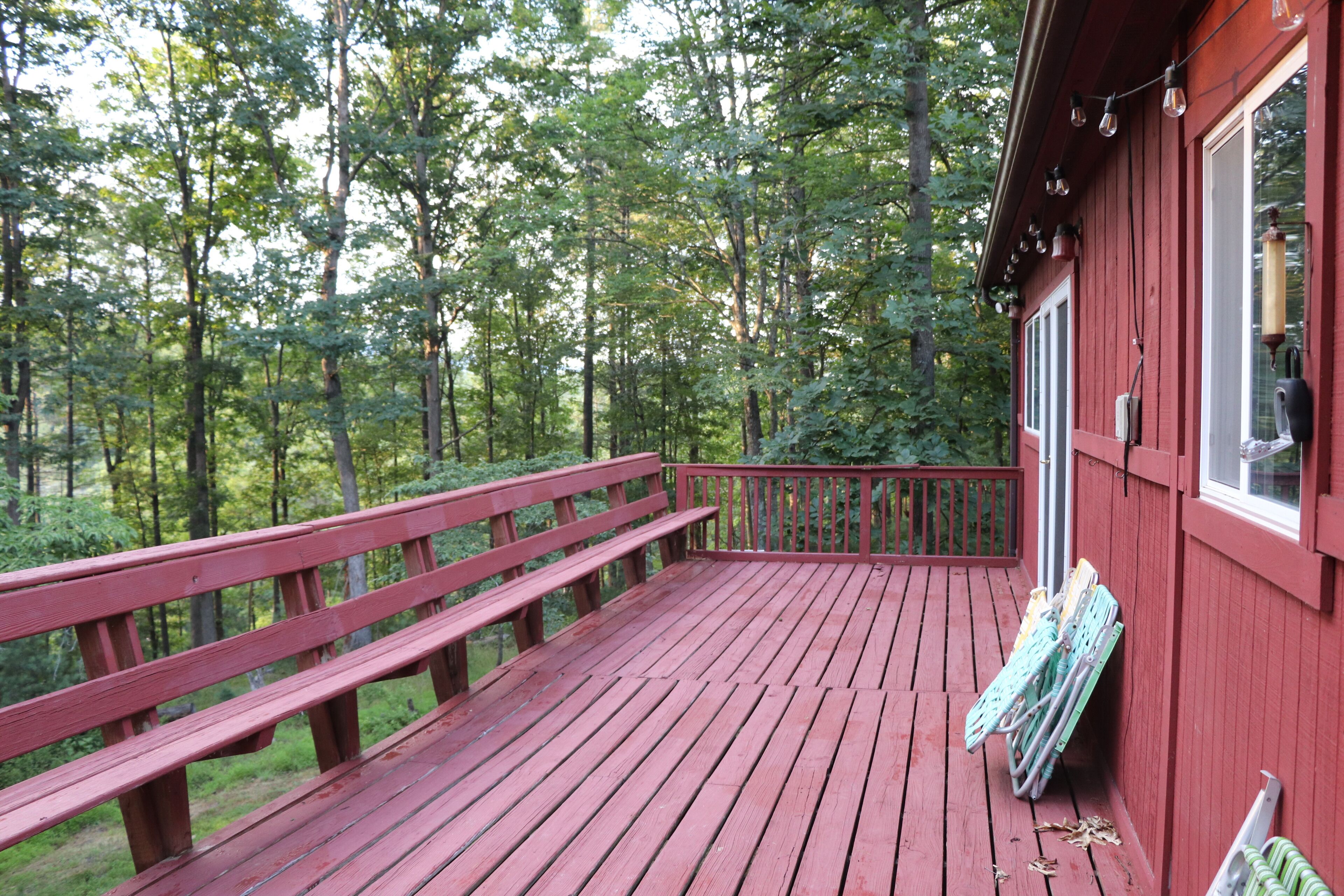 Extensive book libary and place to disconnect!