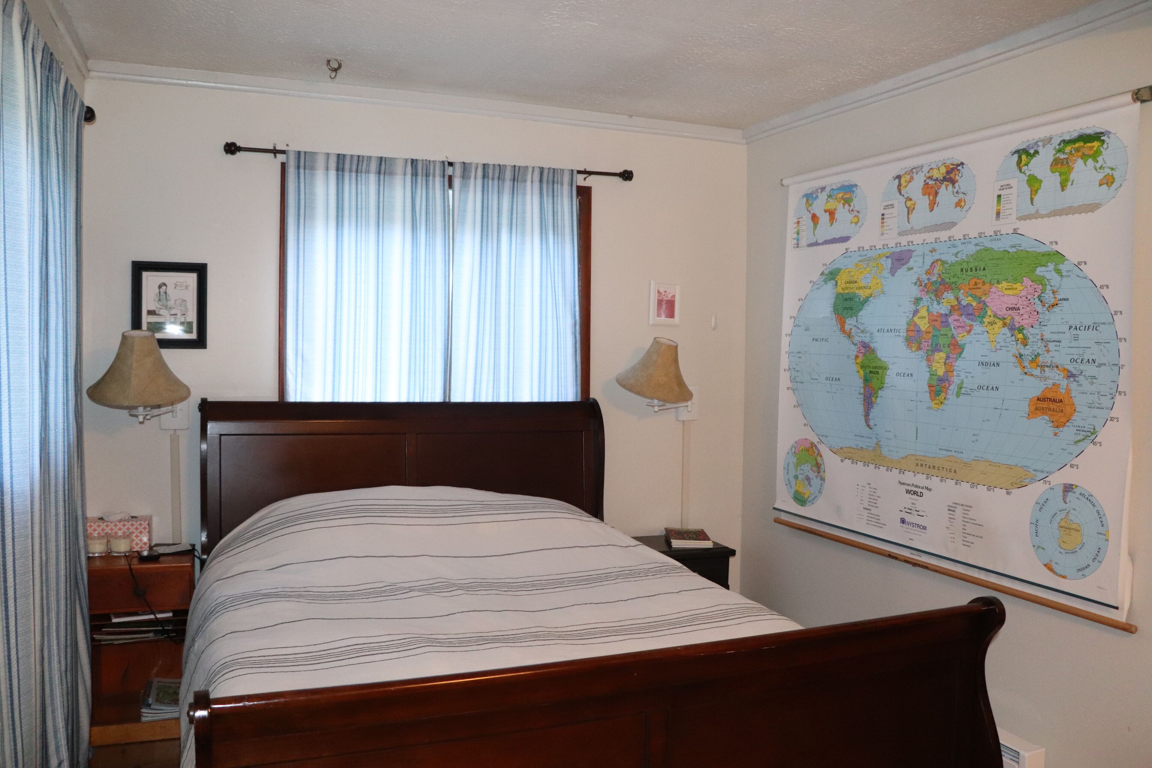 Extensive book libary and place to disconnect!