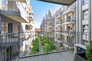 Apartemen Comfort, 1 kamar tidur, Bebas Asap Rokok, balkon | Teras/patio