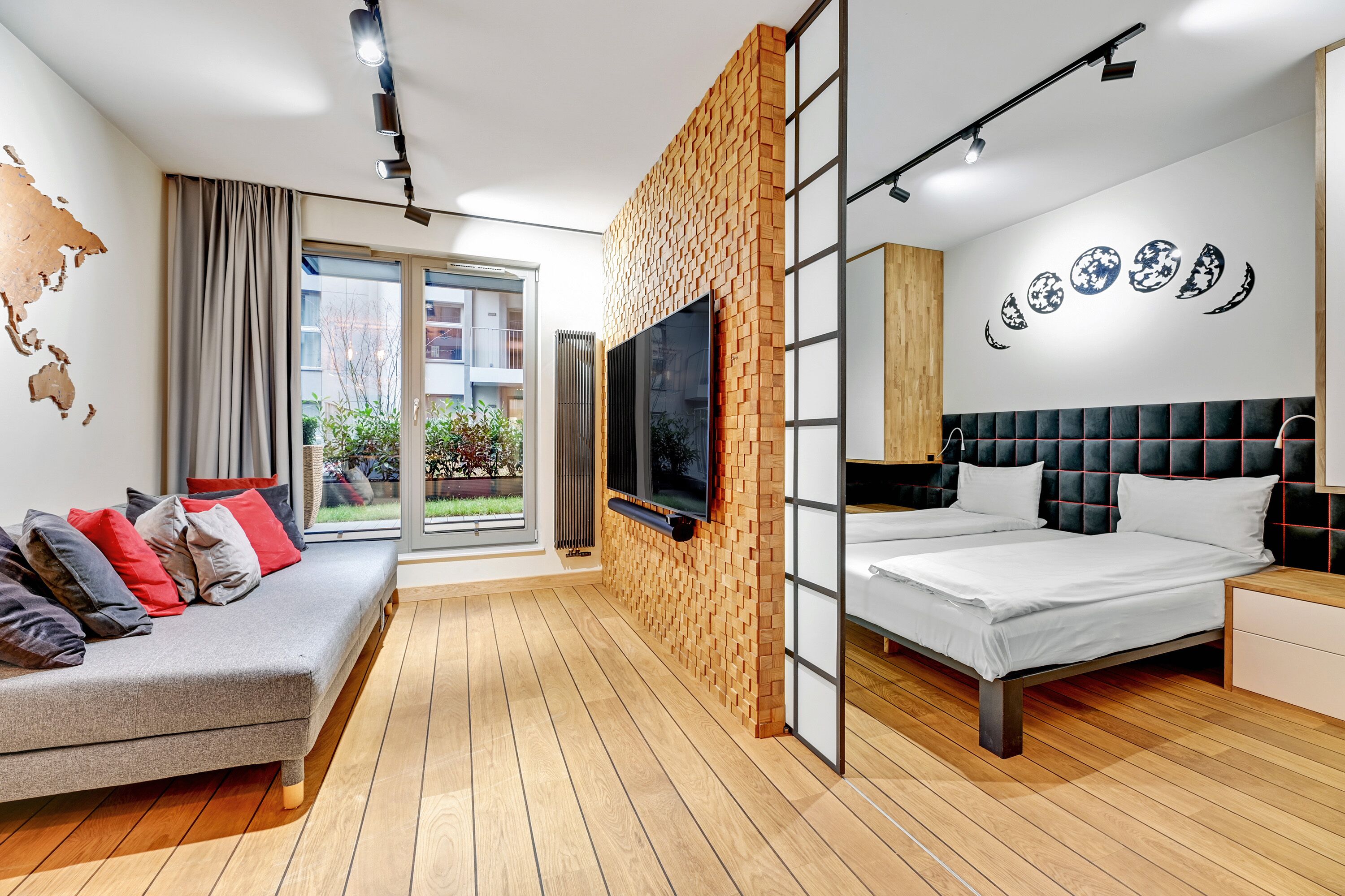 Comfort Apartment, 1 Bedroom, Non Smoking, Patio | Living area | 40-inch Smart TV with cable channels, TV