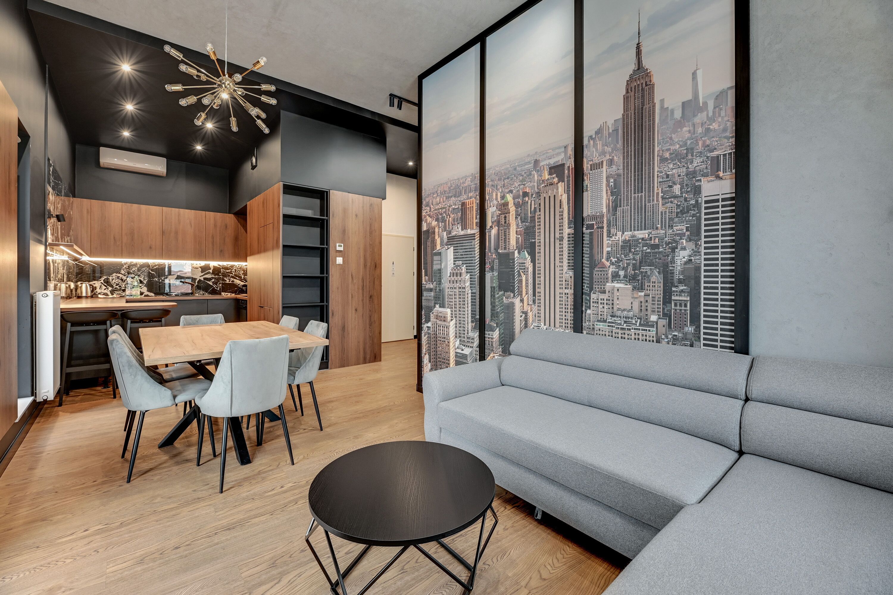 Exclusive Apartment, 2 Bedrooms, Non Smoking | Living area | 40-inch Smart TV with cable channels, TV