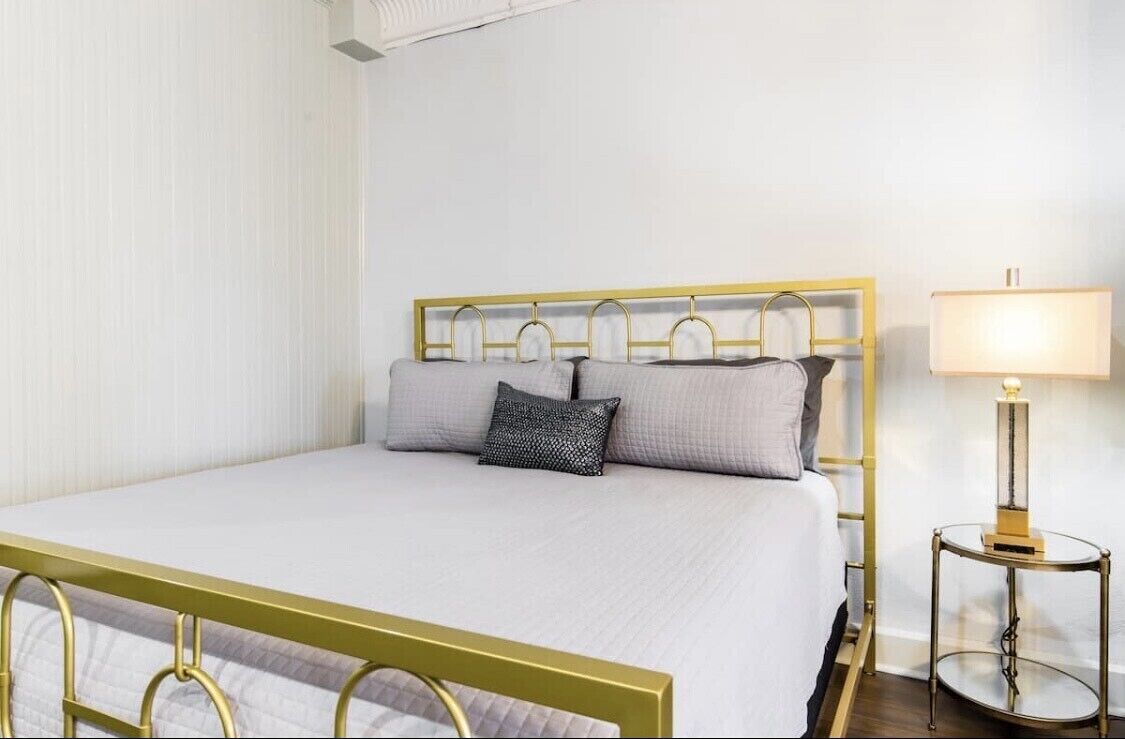 Almost Heaven - Historic Granbury Square