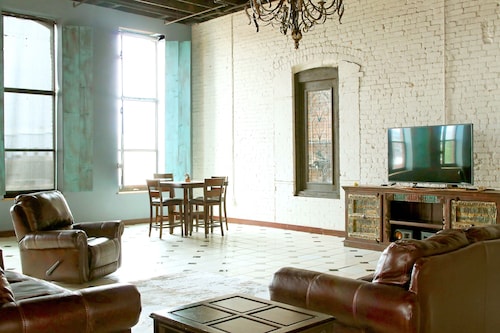 Oversized loft