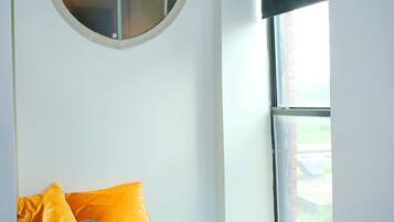 2 quartos, ferros/tábuas de passar roupa, Wi-Fi de cortesia