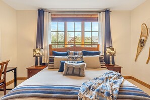 3 slaapkamers, een strijkplank/strijkijzer, wifi, beddengoed