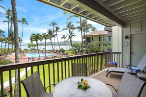 Outdoor dining - Lae Nani #222 - Wailua Beachfront with pool, tennis and amazing ocean views! (Kapaa)