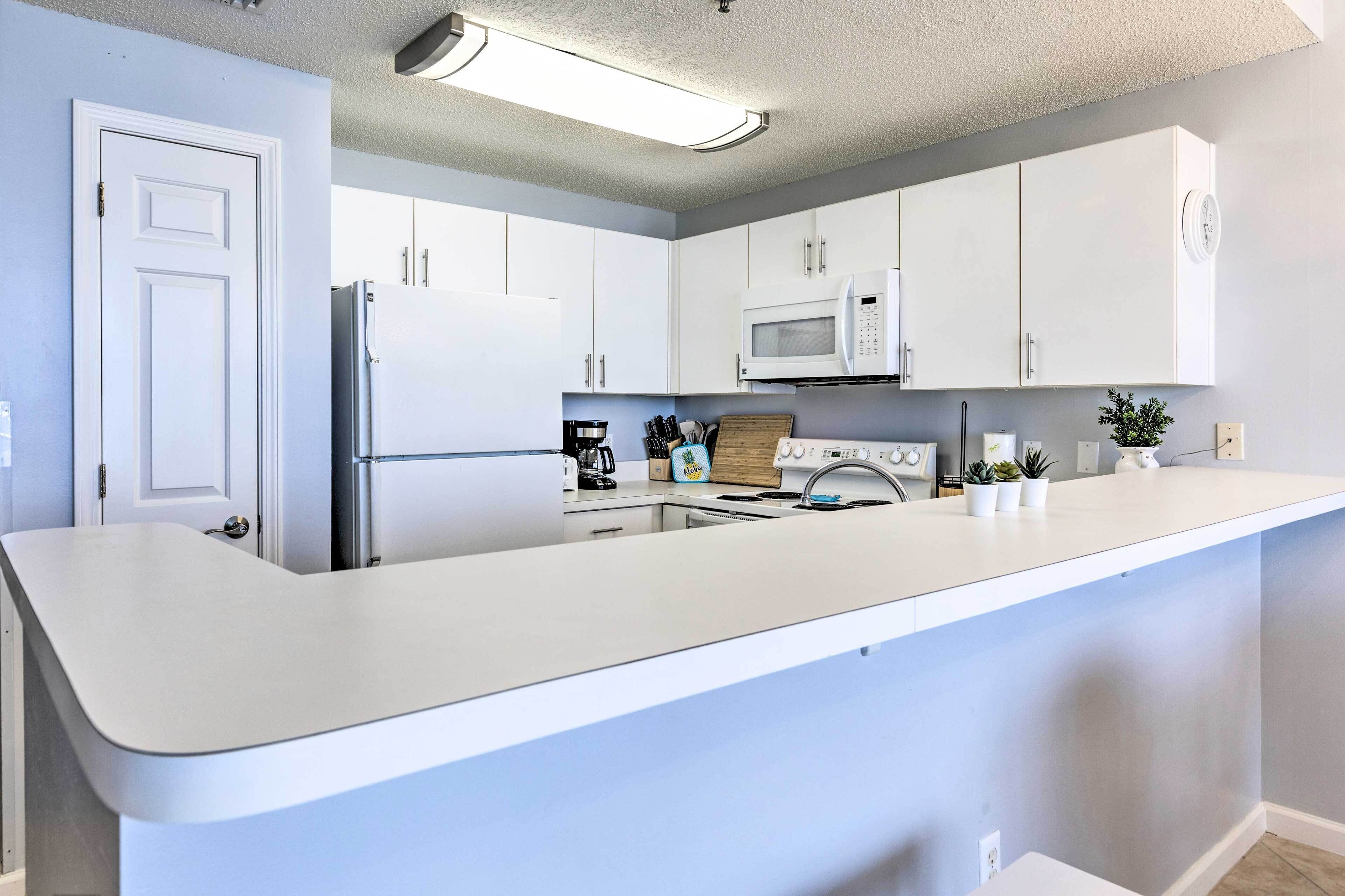 Gulf Shores Condo w/ Ocean Views & Beach Access!