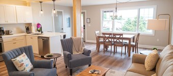 Downtown Lake View Condo -Unit 3