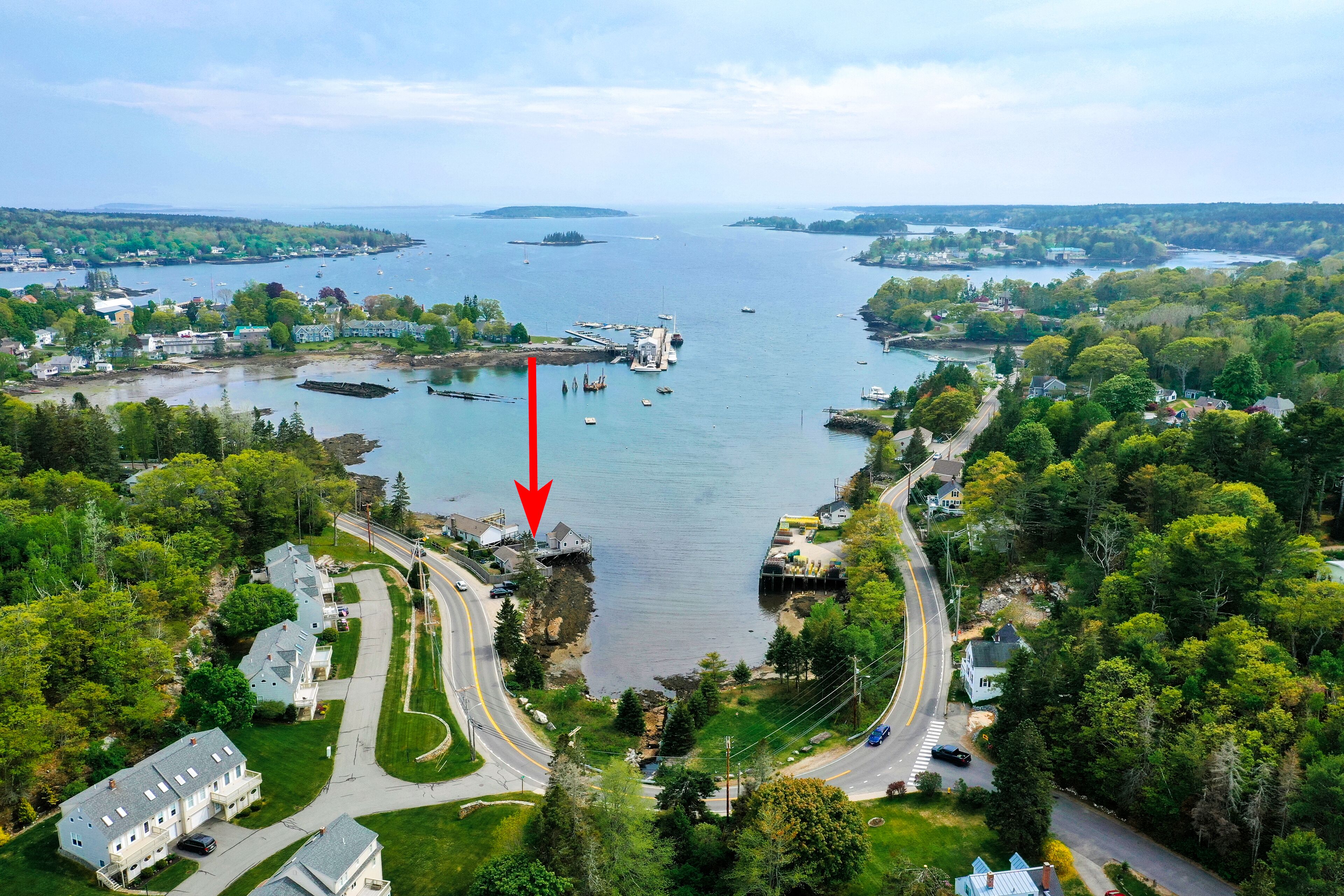 Oceanfront Cottage & Studio on Mill Cove w/ Water Views, Deck - Walk Downtown