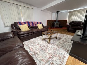 Smart TV, fireplace, offices