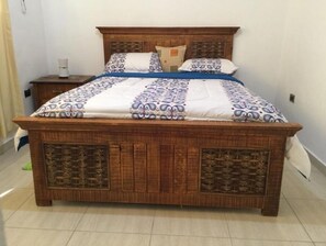 2 chambres, fer et planche à repasser, Wi-Fi gratuit, draps fournis