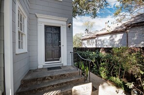 Exterior detail - Fondren "Upper Level Style, Comfort and Luxury (Jackson)