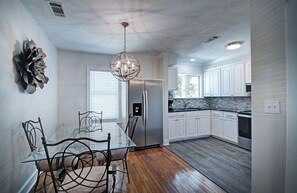 Dining - Fondren "Upper Level Style, Comfort and Luxury (Jackson)