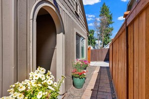 Exterior detail - 2BR/1BA Cute 1910 Cottage - Walk Downtown! (Coeur d'Alene)