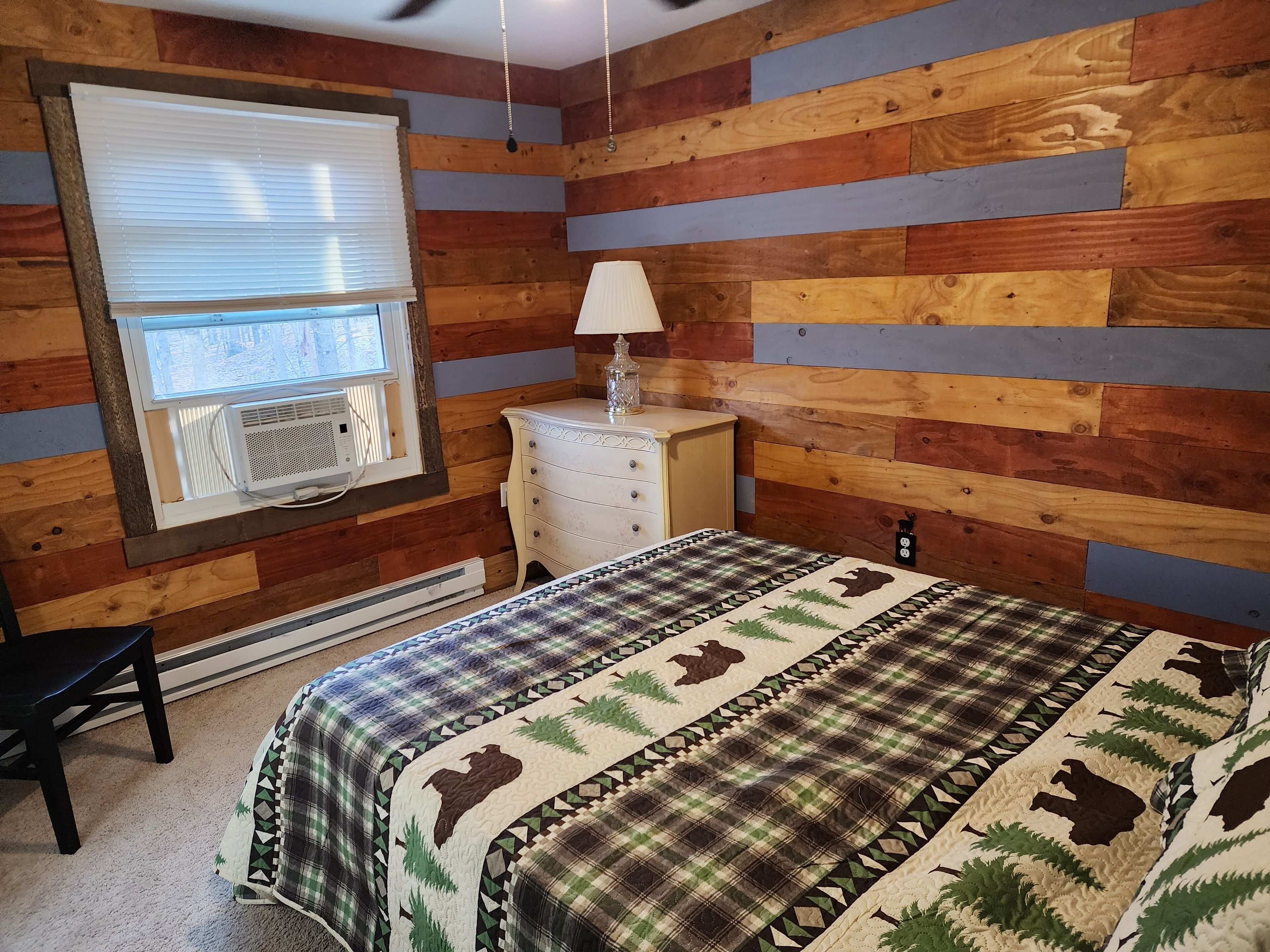 Close to all Pocono Attractions & New pictures of updates to house!