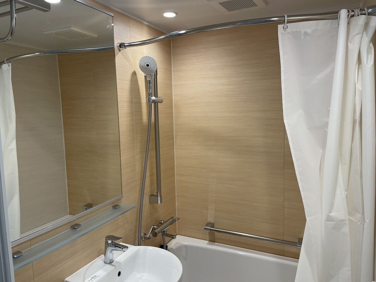 twin room, non smoking | 1 bedroom, desk, free wifi, bed sheets