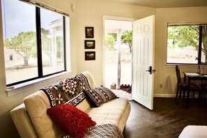 Smart TV, books - Authentic Native American Hogan Experience near Chaco Cultural Historical Park (Counselor)