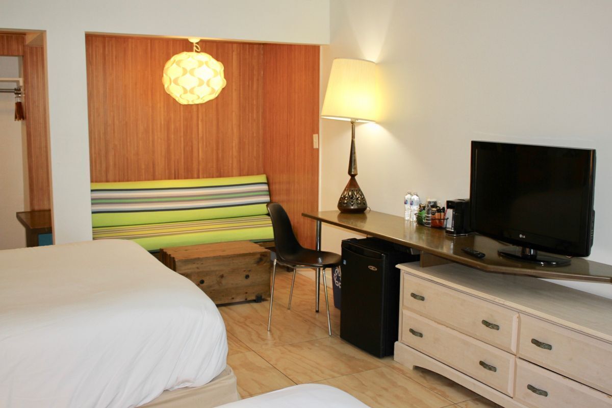 Beach Escape! 3 Family-friendly Units, with Free Parking and Outdoor Pool!