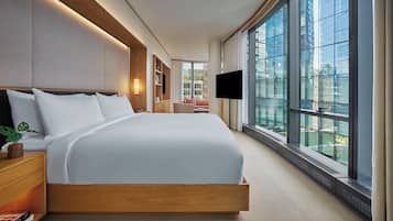 套房, 多张床, 转角 (Skyline) | 1 多间卧室、高档床上用品、羽绒被、迷你吧