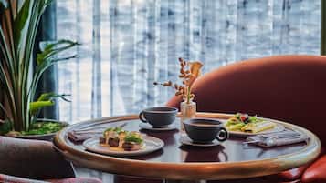 Daily full breakfast for a fee