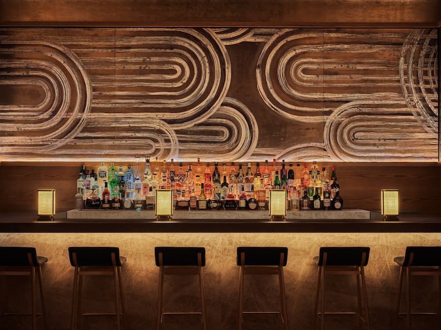 Bar (trong khuôn viên)