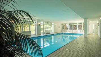 Innenpool, beheizter Pool