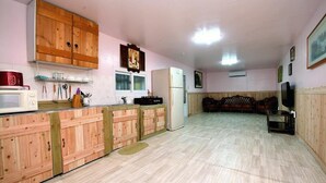 Basic Room, 1 Bedroom (dokchae(withpet)) | 1 bedroom, WiFi (free) - Pocheon Saebyeokjong Pension (Pocheon)